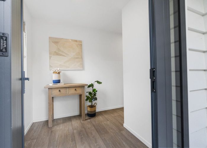 at 548B Glenfield Road, Glenfield, North Shore City, Auckland