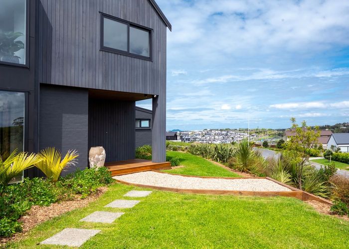  at 9 Ridgelea Road, Long Bay, Auckland