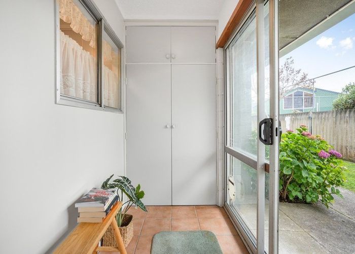  at 4/195 Waterloo Road, Hutt Central, Lower Hutt