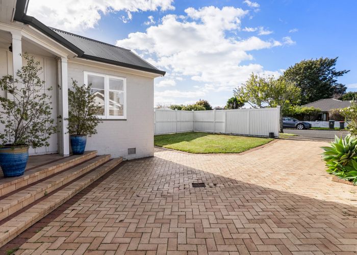  at 30 Newcastle Terrace, Mount Albert, Auckland City, Auckland