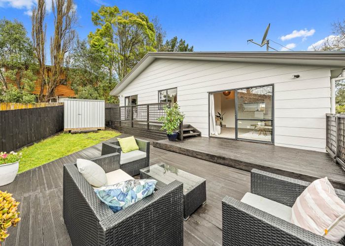  at 1/123 Athena Drive, Totara Vale, North Shore City, Auckland