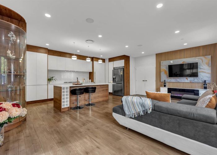  at 8 Arahanga Road, Flat Bush, Manukau City, Auckland