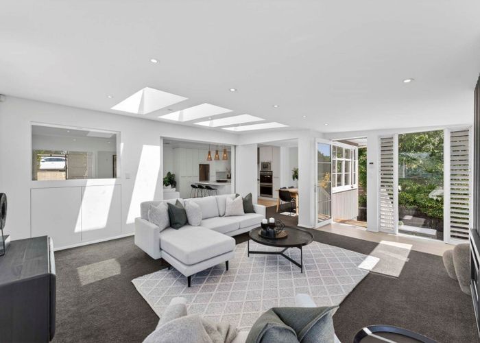  at 8 Robley Crescent, Glendowie, Auckland City, Auckland