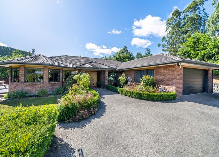 For sale 64C Waterworks Road, Kaitoke, Upper Hutt, Wellington homes