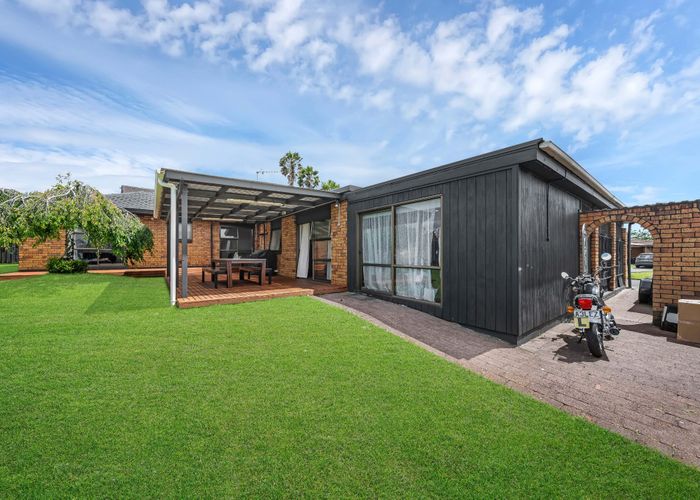  at 51 Barnhill Crescent, Papakura, Papakura, Auckland