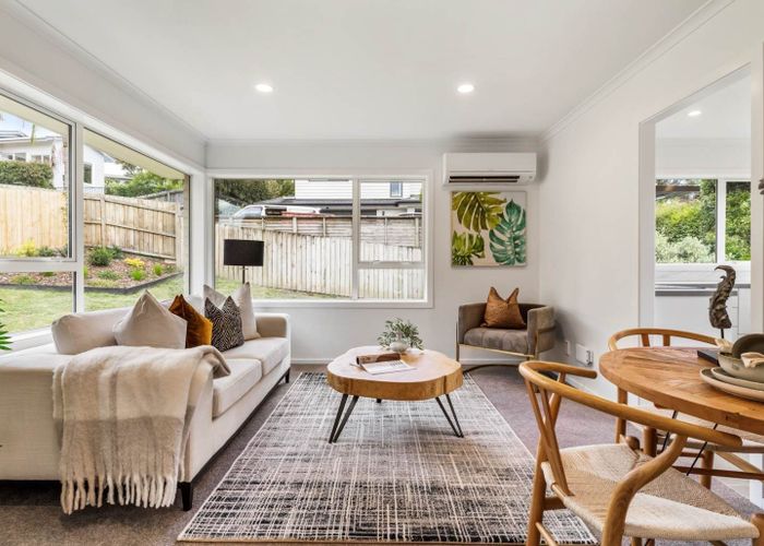  at 2/11 Tainui Street, Torbay, Auckland