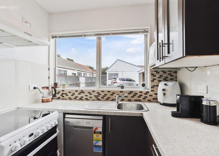  at 2/14 Lane Street, Woolston, Christchurch City, Canterbury