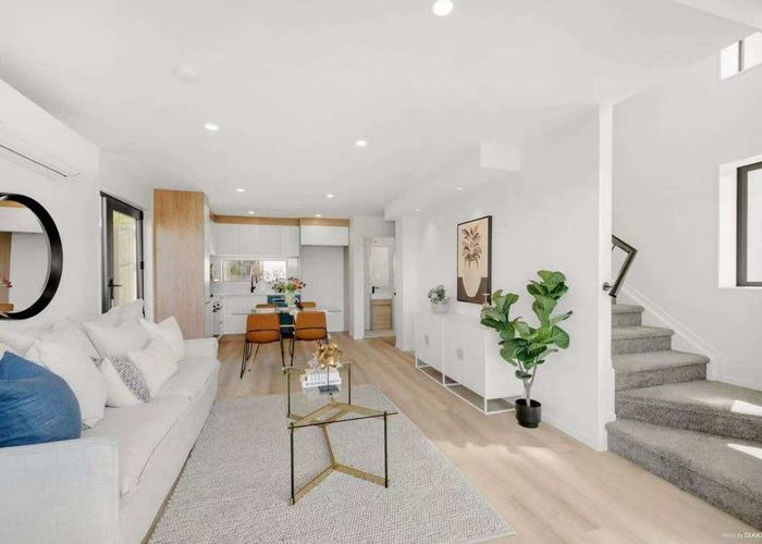  at 6A  Aralia Road, Sunnynook, North Shore City, Auckland