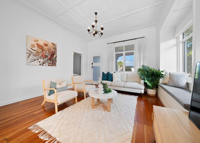  at 257 Carrington Street, Vogeltown, New Plymouth, Taranaki