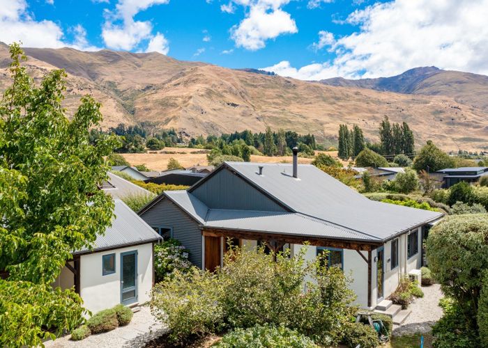  at 6 Meadowbrook Place, Wanaka