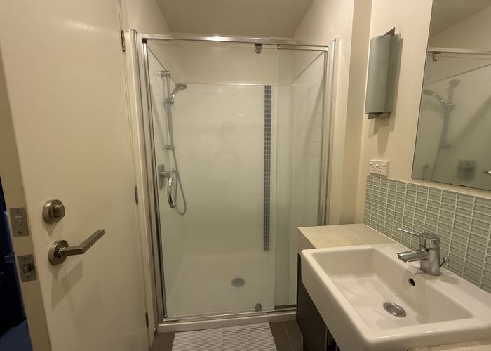  at 302/4 Wagener Place, Mount Albert, Auckland City, Auckland