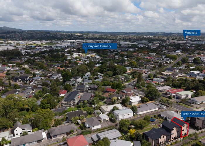  at 3/137 View Road, Sunnyvale, Waitakere City, Auckland