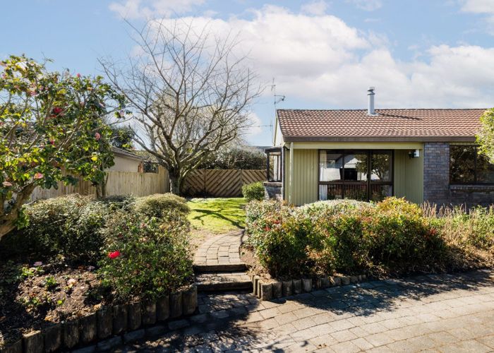  at 68 Chedworth Avenue, Chedworth, Hamilton