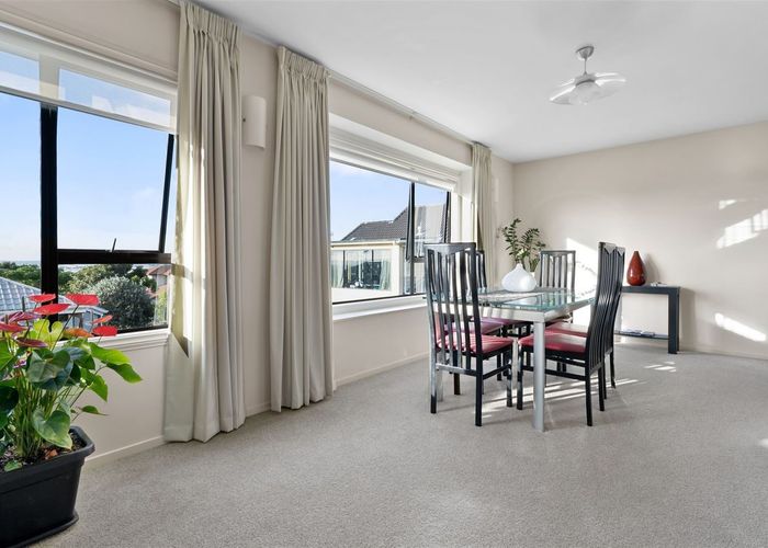  at 2/12 Santa Monica Place, Goodwood Heights, Manukau City, Auckland