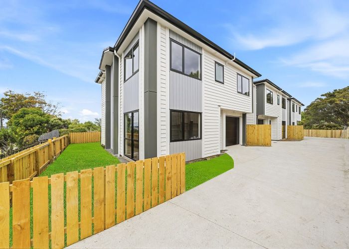  at 9 Eastglen Road, Glen Eden, Waitakere City, Auckland