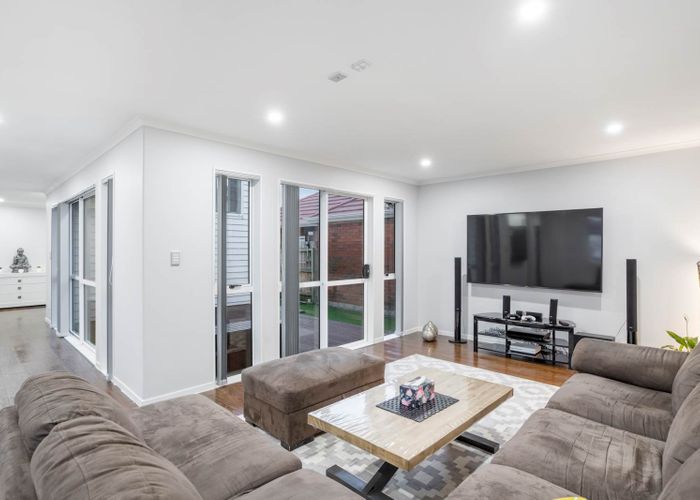  at 37 Tarapiroe Avenue, Takanini, Auckland