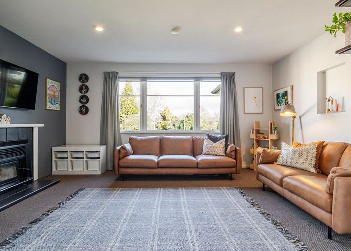 at 8 Stoke Place, Awapuni, Palmerston North, Manawatu / Whanganui