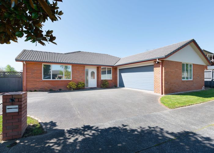  at 18 Stoneleigh Drive, Chartwell, Hamilton