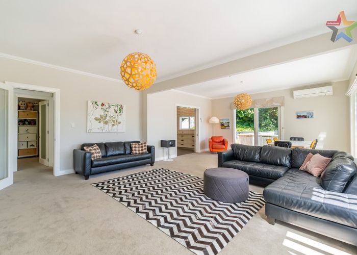  at 8 Tawa Street, Eastbourne, Lower Hutt