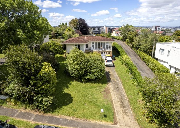  at 8 Pukerangi Crescent, Ellerslie, Auckland City, Auckland