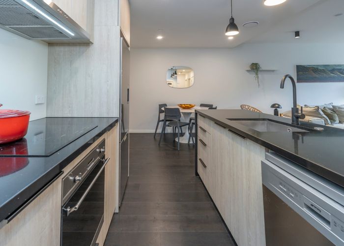  at 413/8 Kingsland Terrace, Kingsland, Auckland