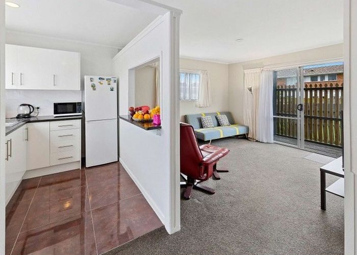  at 1/92 Kenderdine Road, Papatoetoe, Manukau City, Auckland