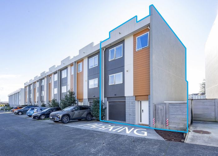  at 101 Bordeaux Parade, Te Atatu South, Waitakere City, Auckland