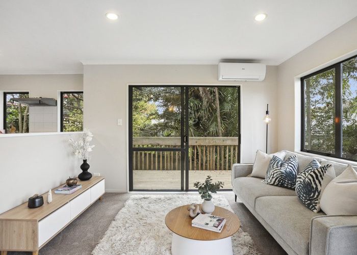  at 6A Aldern Road, Massey, Waitakere City, Auckland