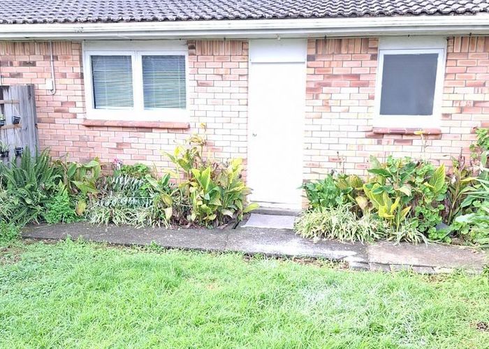  at 2/7A Tennessee Avenue, Mangere East, Manukau City, Auckland