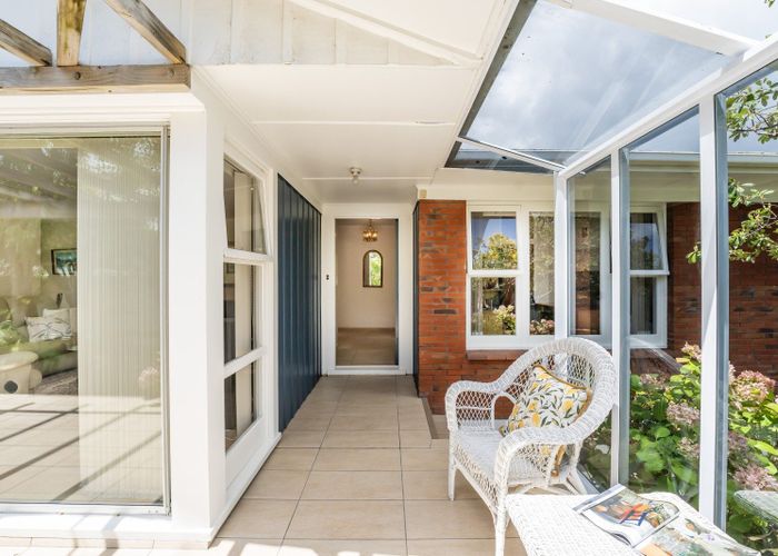  at 8 Sorrel Crescent, Bucklands Beach, Auckland