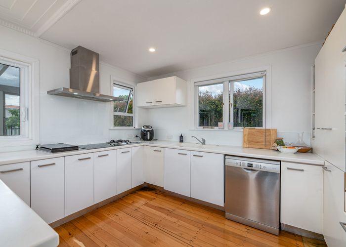  at 13 Peachgrove Road, Te Atatu Peninsula, Waitakere City, Auckland