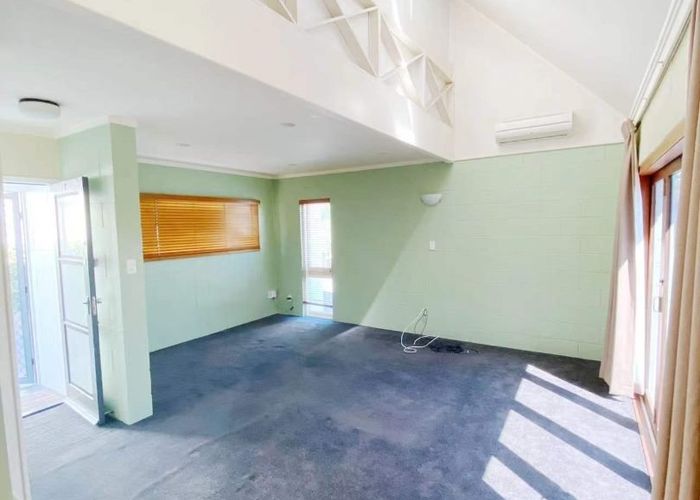  at 2/91 Campbell Road, One Tree Hill, Auckland