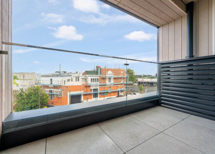  at 211/8 Meadowbank Road, Meadowbank, Auckland City, Auckland