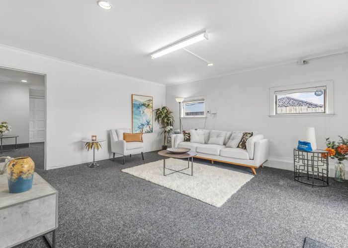  at 90 Gossamer Drive, Pakuranga Heights, Manukau City, Auckland