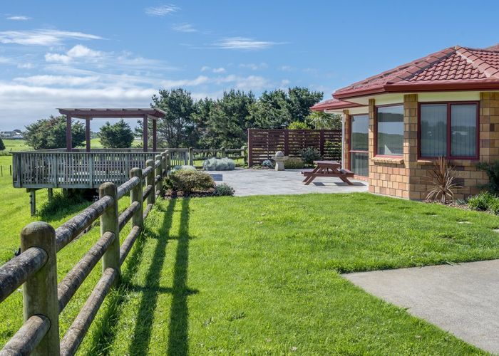  at 88 Pukenamu Road, Te Horo