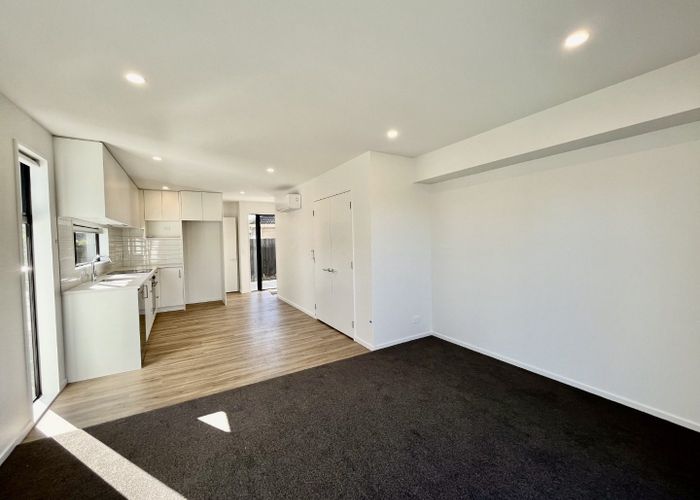  at 1/176 Hastings Street East, Waltham, Christchurch City, Canterbury