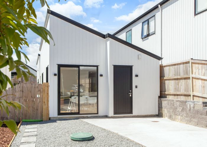  at 35 Morus Road, Massey, Auckland