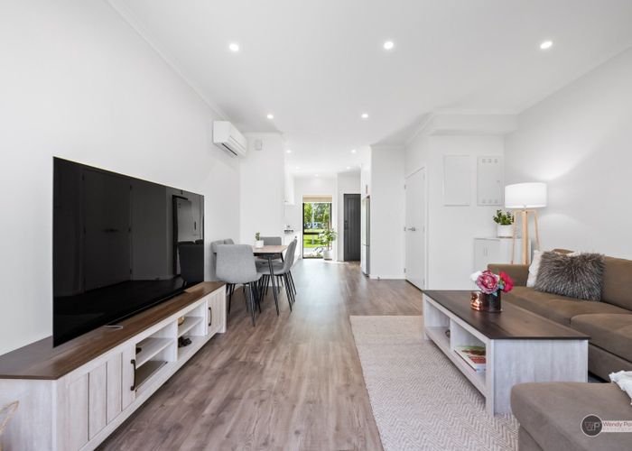  at 33 Leo Waikari Crescent, Wallaceville, Upper Hutt
