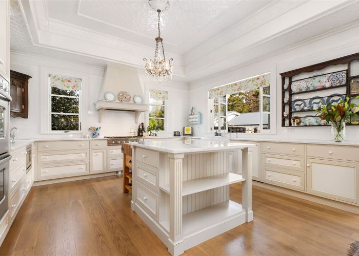 For sale 8 Wood Lane, Fendalton, Christchurch City, Canterbury