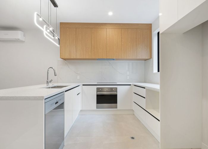  at Lot 3, 10 Alexander Avenue, Torbay, North Shore City, Auckland