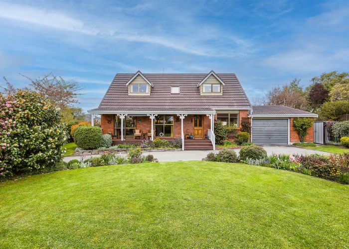  at 9 Sawtell Place, Northcote, Christchurch