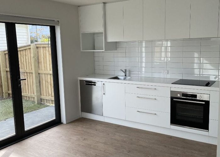  at 2/112 Burke Street, Sydenham, Christchurch