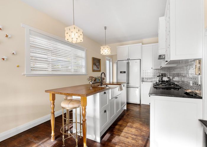 at 16 Hawthorne Street, Strowan, Christchurch City, Canterbury