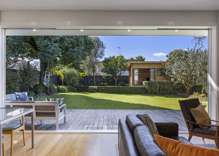  at 27 Wairere Avenue, Mount Albert, Auckland