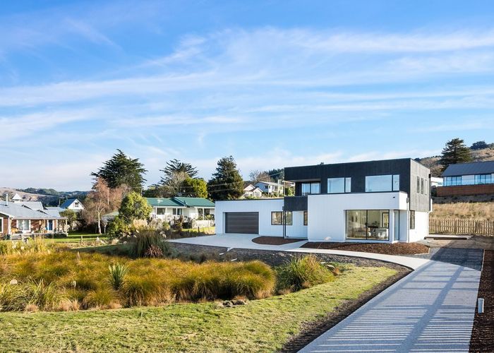  at 17A Esplanade, Warrington, Dunedin, Otago