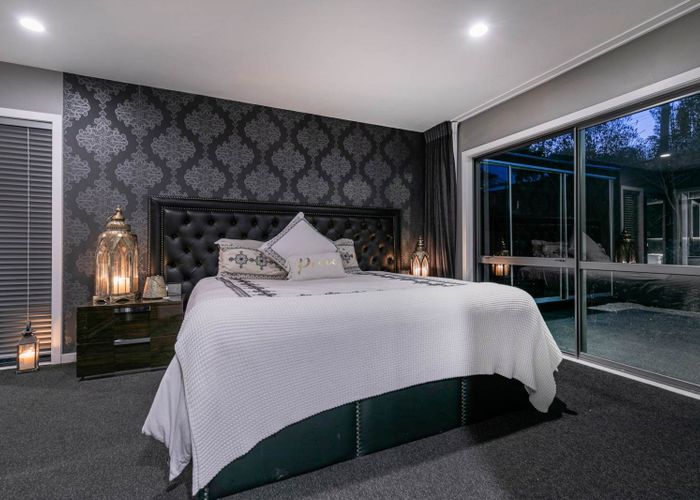  at 100B Lake Road, Northcote, Auckland
