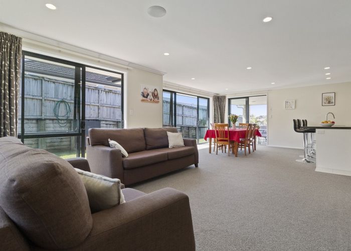  at 14 Valley View, Bethlehem, Tauranga