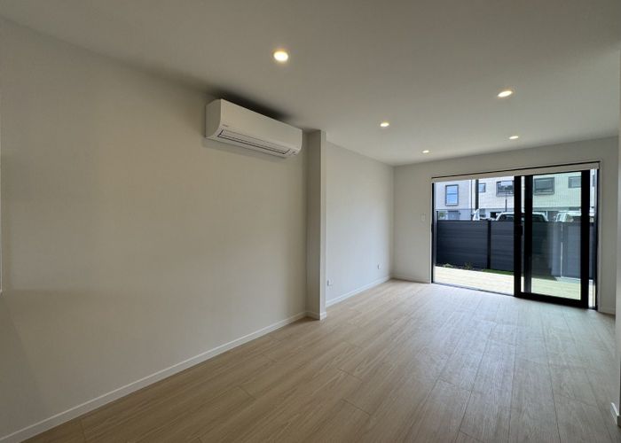  at 2/22 Cleland Crescent, Blockhouse Bay, Auckland City, Auckland