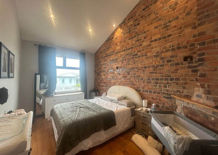  at 82 Princes Street, Northcote Point, North Shore City, Auckland