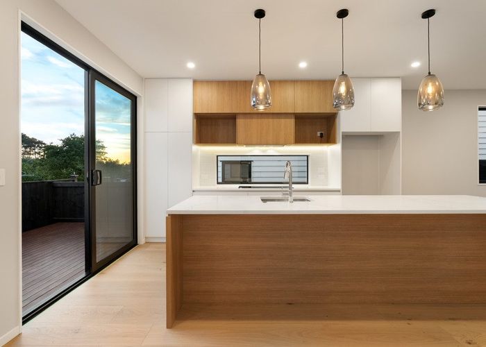  at 8B Catalina Crescent, Forrest Hill, North Shore City, Auckland